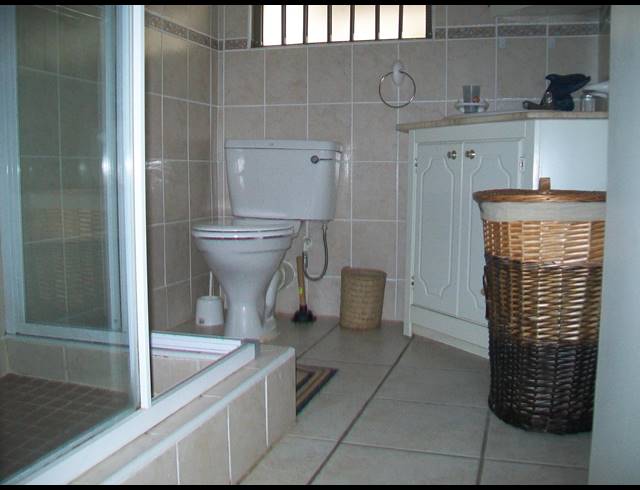4 BEDROOM APARTMENT FOR SALE IN UVONGO
